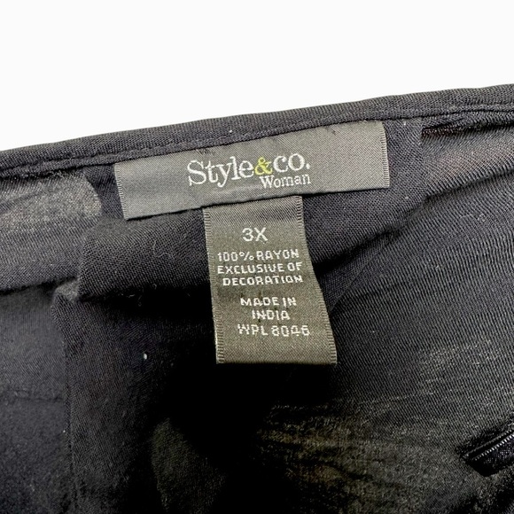 Style & Co. Women’s 3X Black V-Neck Three Button Embroidered Blouse - Picture 4 of 4